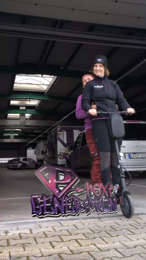 Praxisanleitung in der ambulanten Pflege 2026 🚗➡️🛴 Früher: Gemeinsam im Aut ...