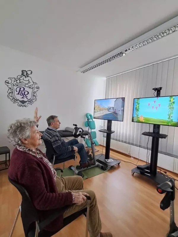 ✨ Bewegung, die Spaß macht! 🎮💪📍 Aktiv & mit Spaß dabei in unsere Senior ...